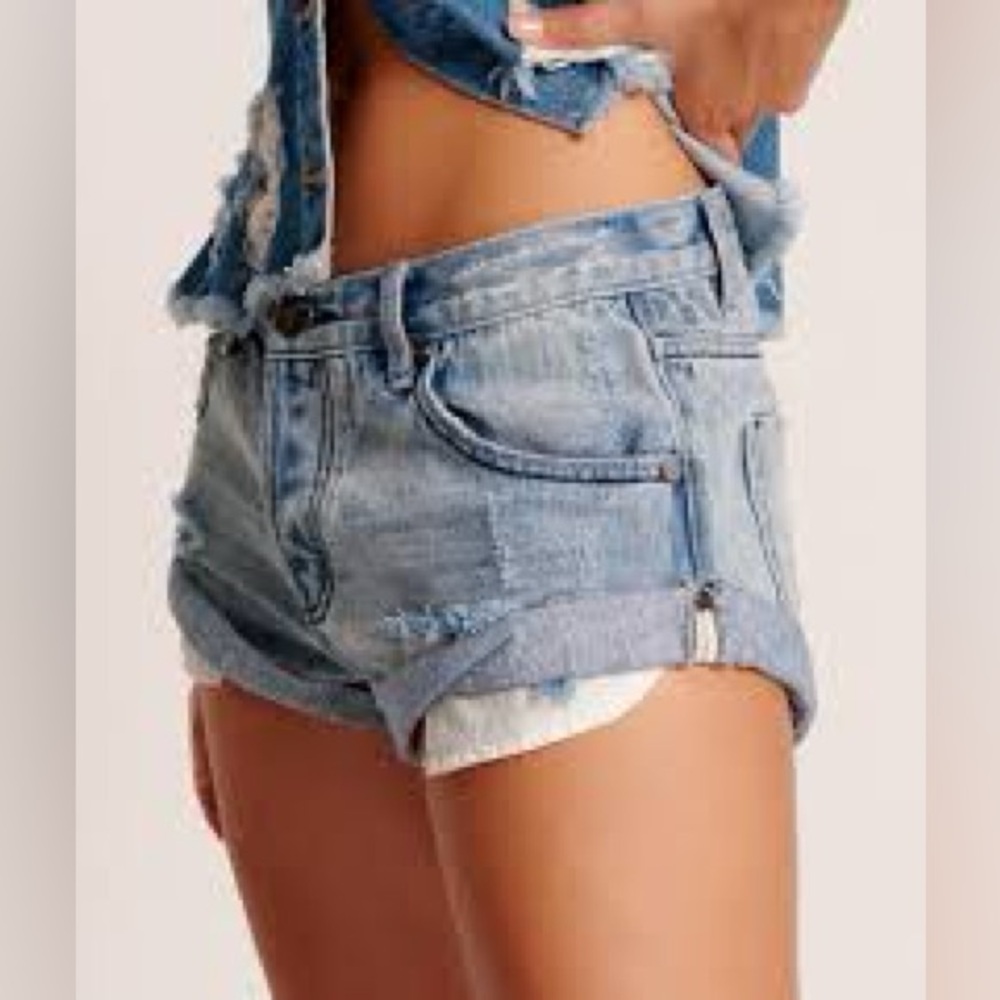 One Teaspoon Light Wash Denim Jean Shorts with Rolled Hem NWT!